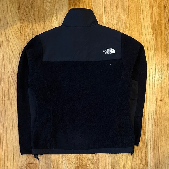 The North Face Women’s Black Performance Jacket - Picture 3 of 3